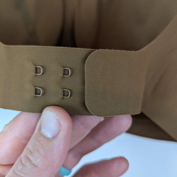 Seamless Brown EBY Bra EUC - Picture 4 of 5